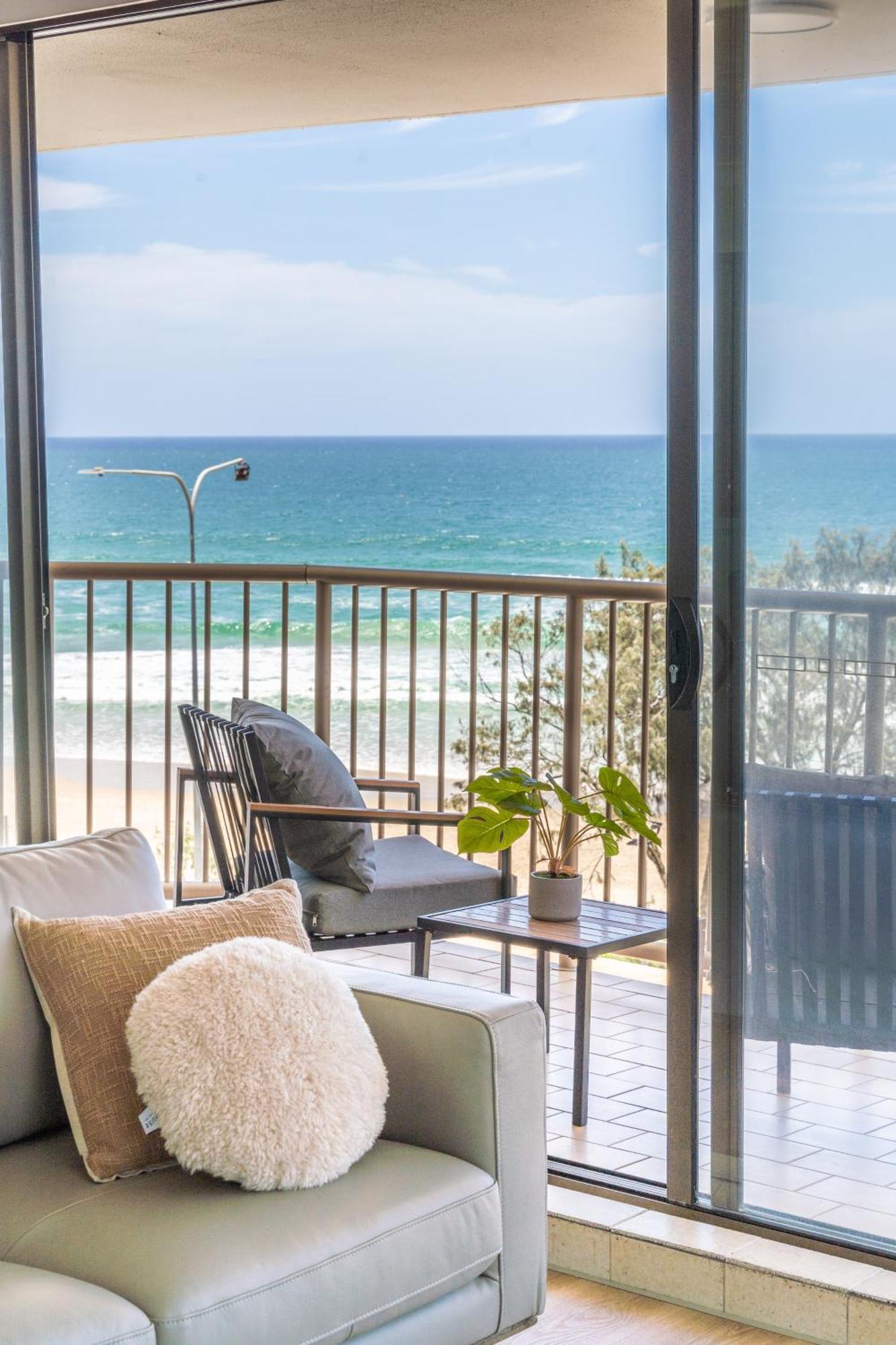 New! Beachfront Bliss 2 Bed 2 Bath Stunning Ocean Views Apartment