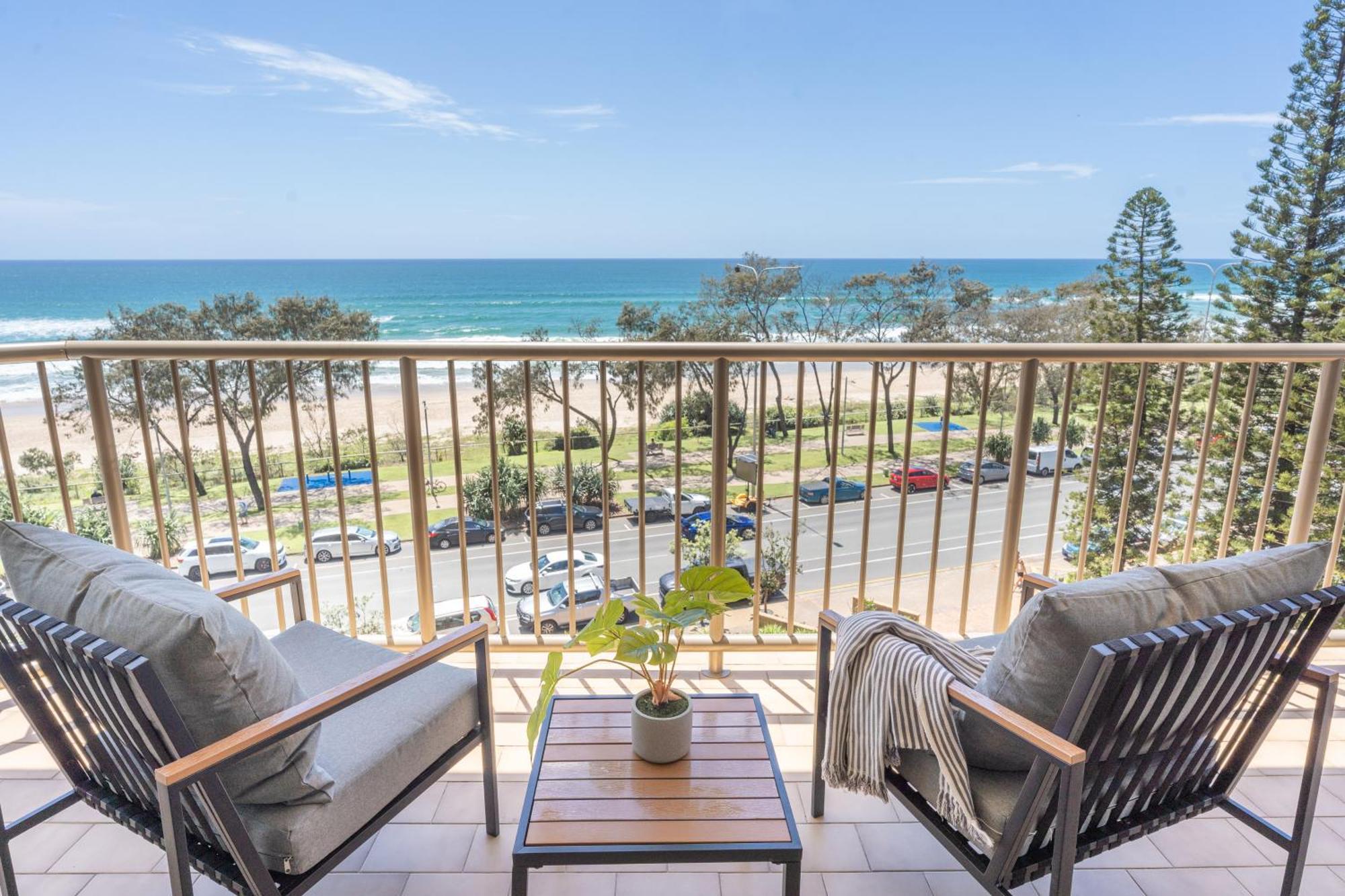 New! Beachfront Bliss 2 Bed 2 Bath Stunning Ocean Views Apartment