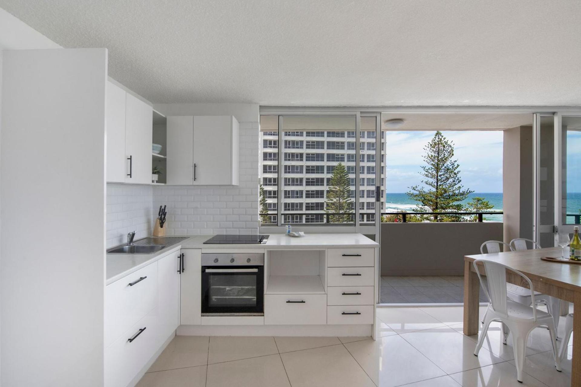 The Sands Beachfront 3 Bedroom - Coasthm Apartment *