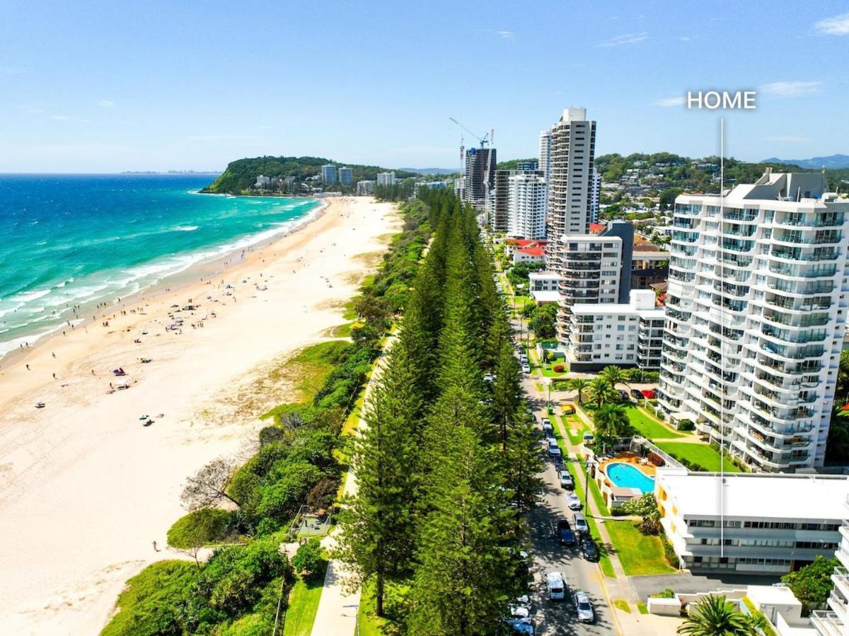 Beachfront Burleigh Getaway!