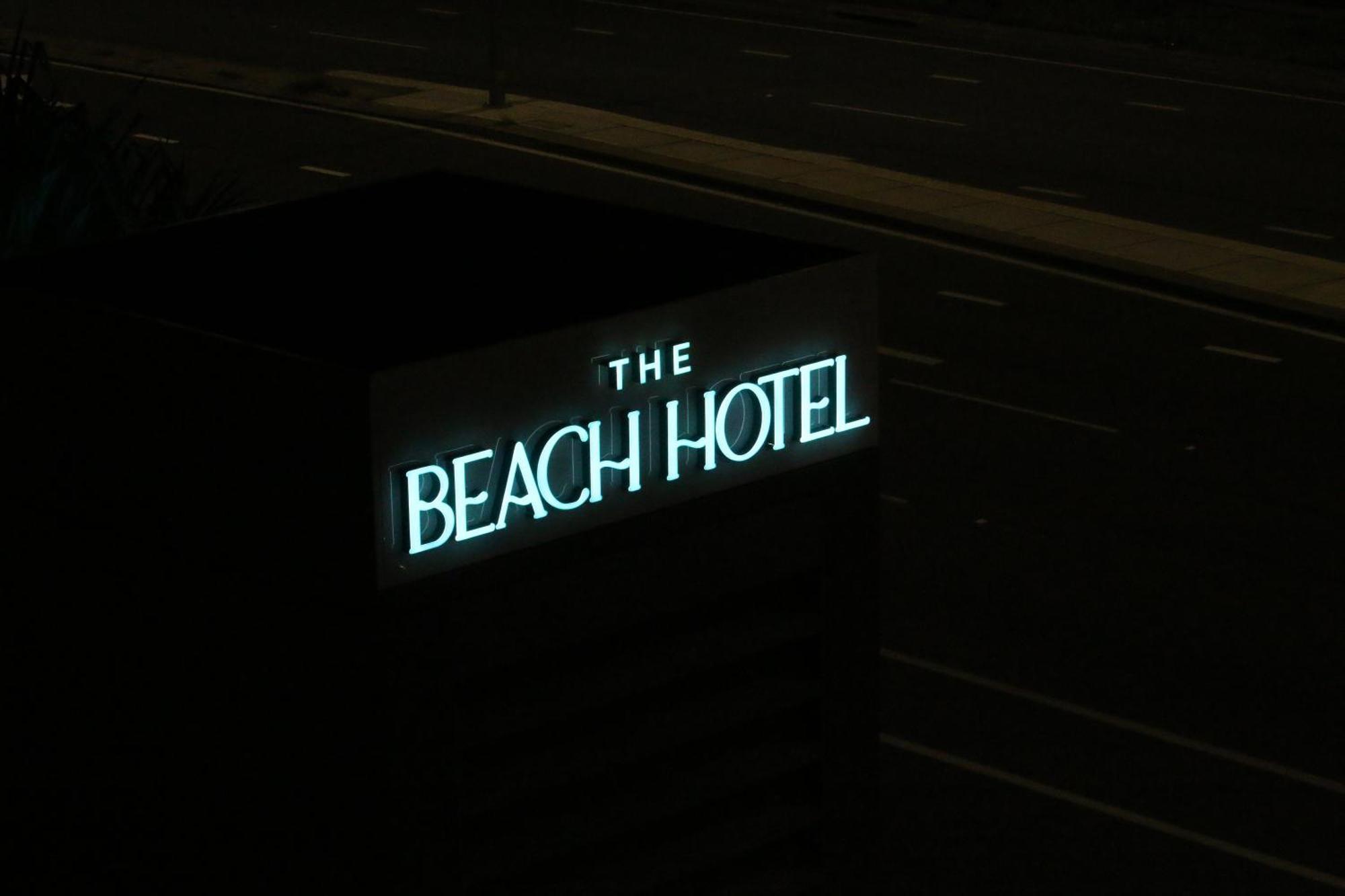 Broadbeach Stunner Modern And Apartment