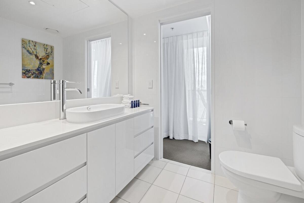 Pool And Ocean Views At The H-residences Apartment Gold Coast