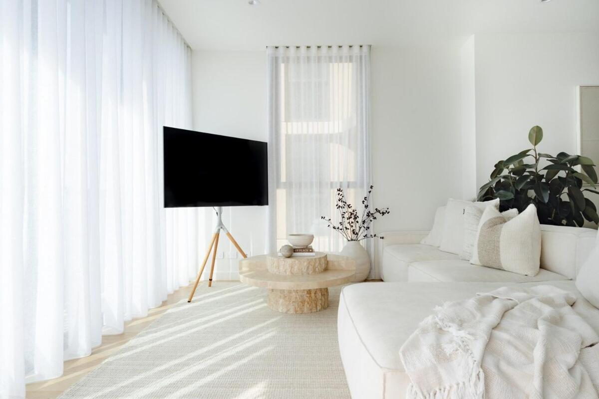 Style Ocean Front Palm
