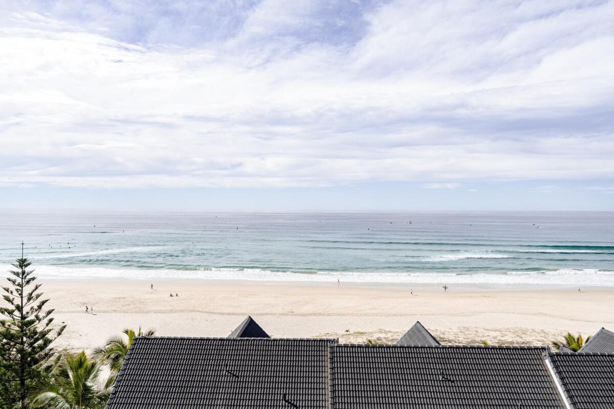 Apartment Style Ocean Front Palm Gold Coast