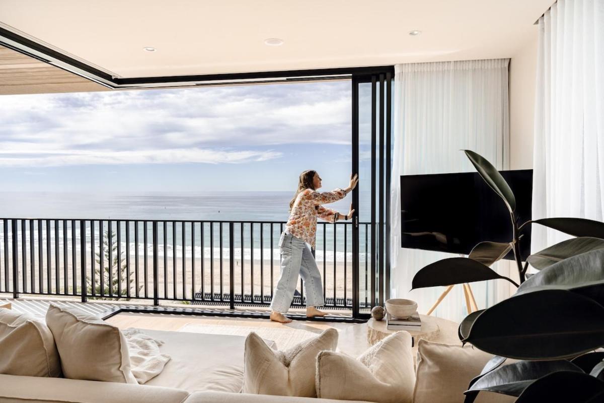 Apartment Style Ocean Front Palm *
