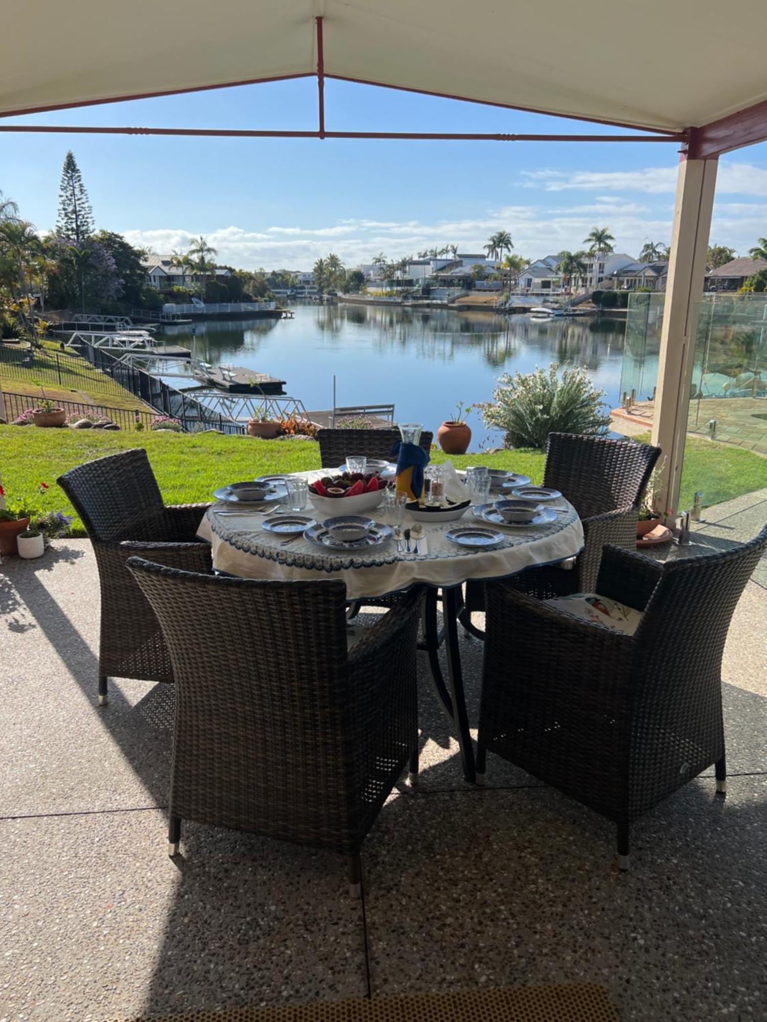 Waterfront * Gold Coast