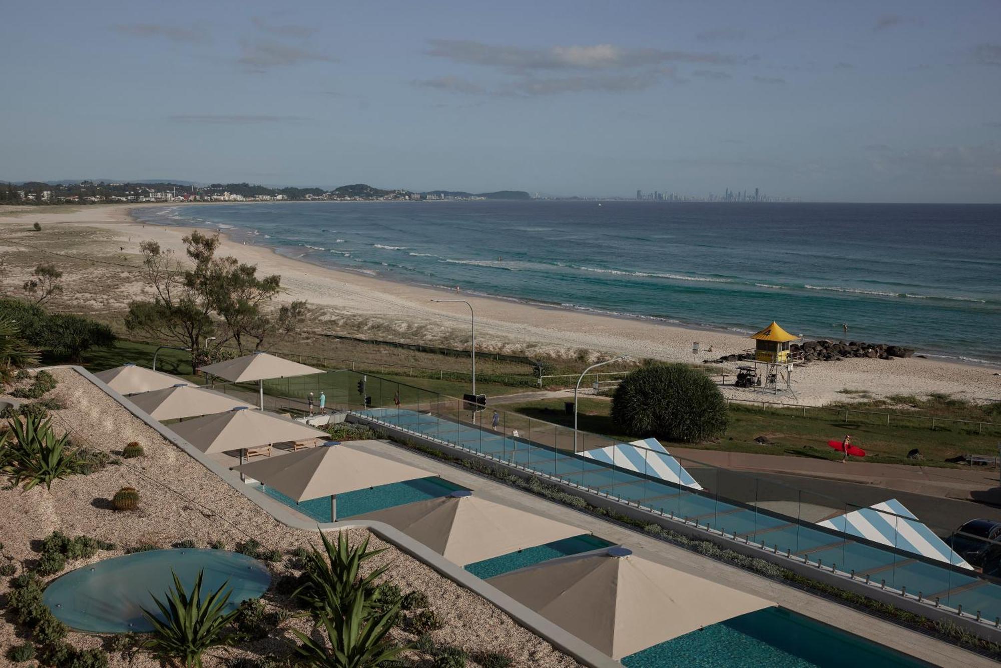 Kirra Point Aparthotel *