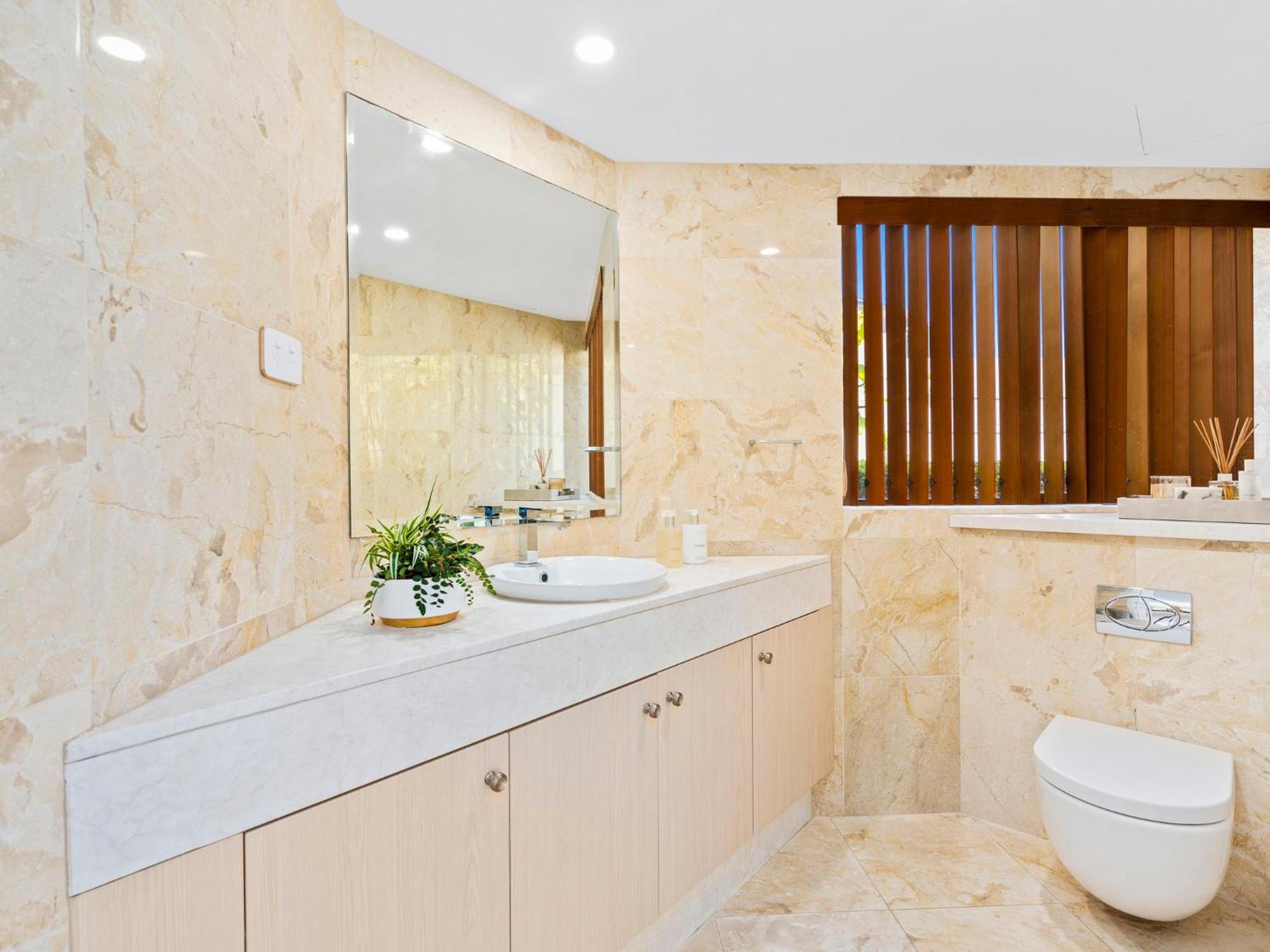 Main River Grandeur Mansion, 5bed, Pool & Sauna