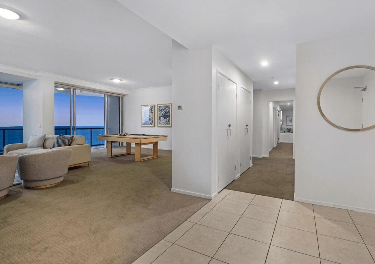 Apartment Level 45 Luxury Sub-penthouse In Towers Of Chevron Gold Coast