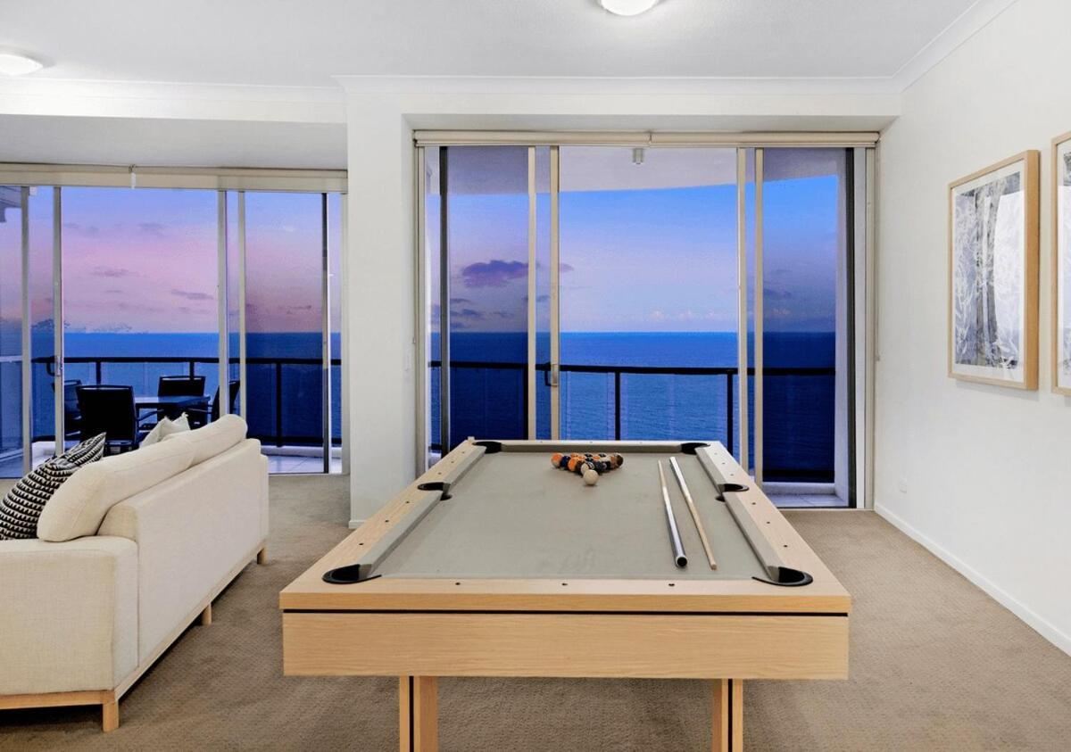 Level 45 Luxury Sub-penthouse In Towers Of Chevron * Gold Coast