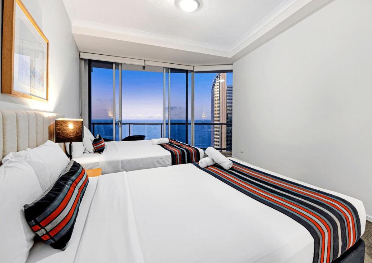 Level 45 Luxury Sub-penthouse In Towers Of Chevron * Gold Coast