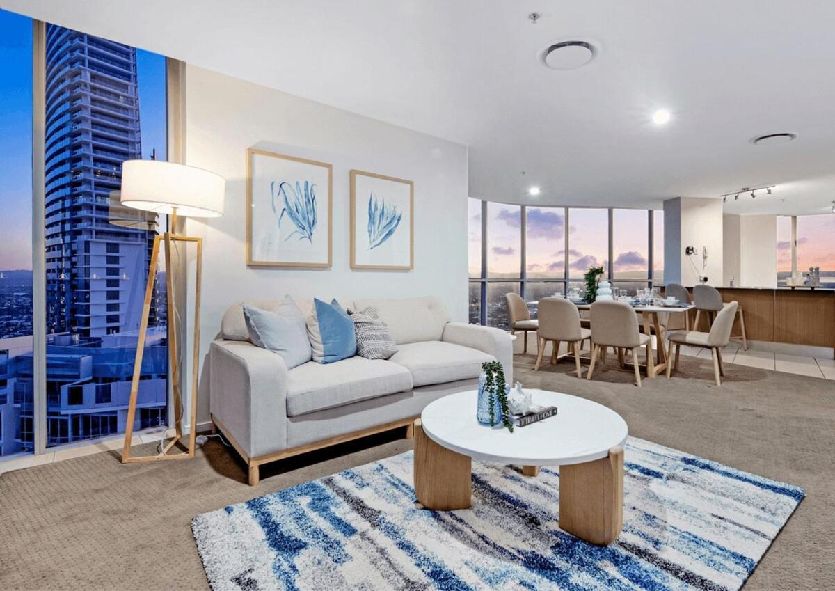 Level 45 Luxury Sub-penthouse In Towers Of Chevron Apartment *