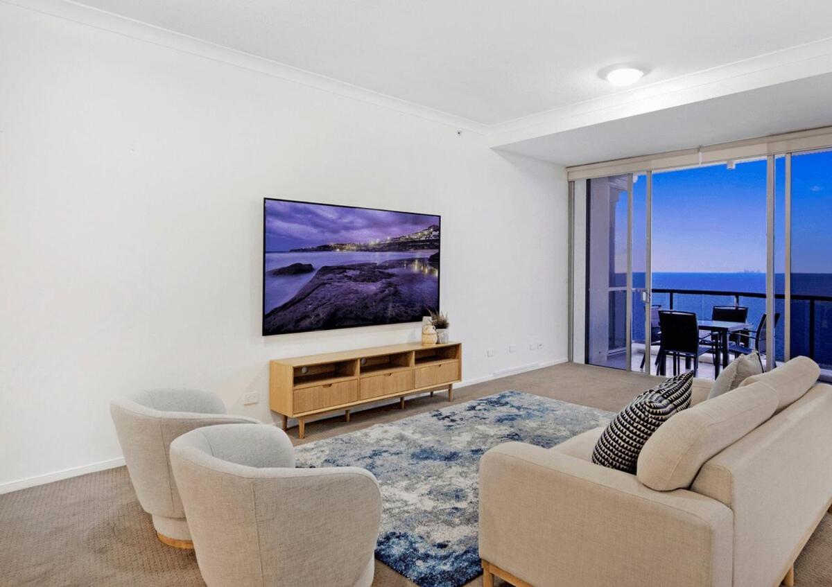 Level 45 Luxury Sub-penthouse In Towers Of Chevron * Gold Coast