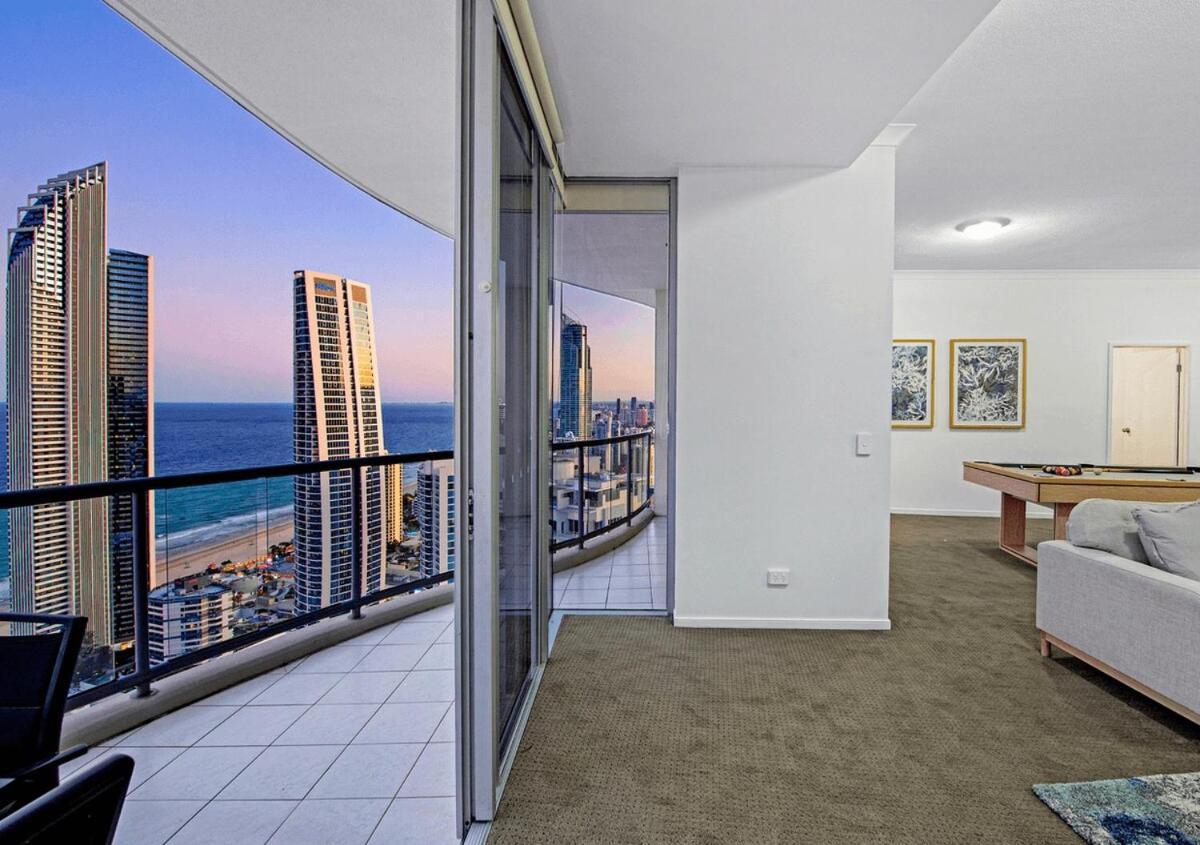 Level 45 Luxury Sub-penthouse In Towers Of Chevron Apartment Gold Coast