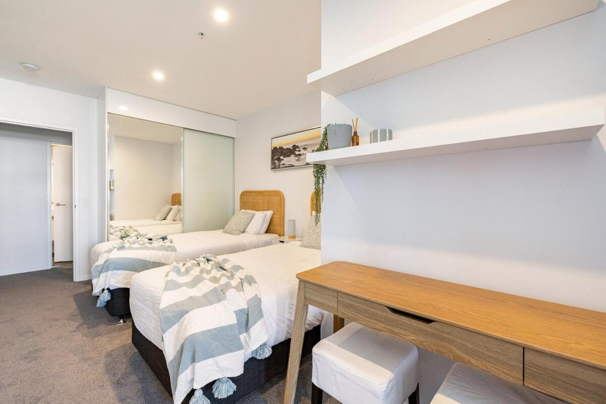Beachfront 2 Bed At Burleigh Heads * Gold Coast