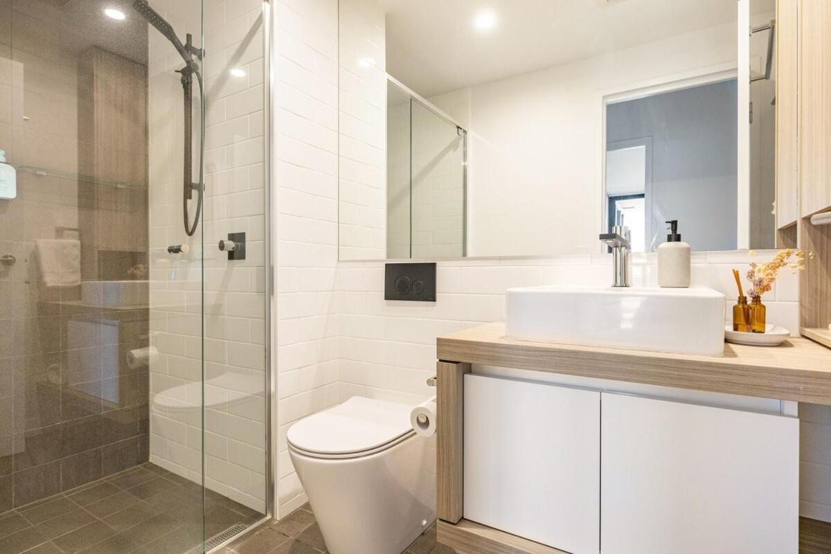 Beachfront 2 Bed At Burleigh Heads Apartment *