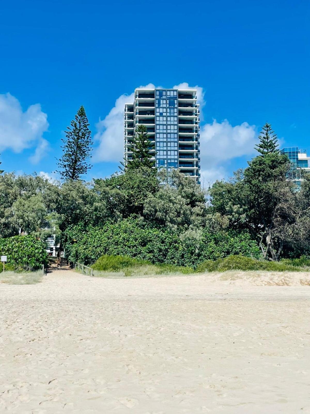 Apartment Beachfront 2 Bed At Burleigh Heads *