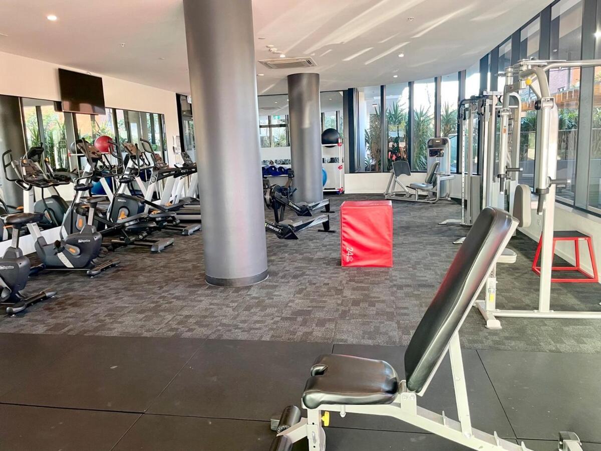 Beachfront 2 Bed At Burleigh Heads Apartment *