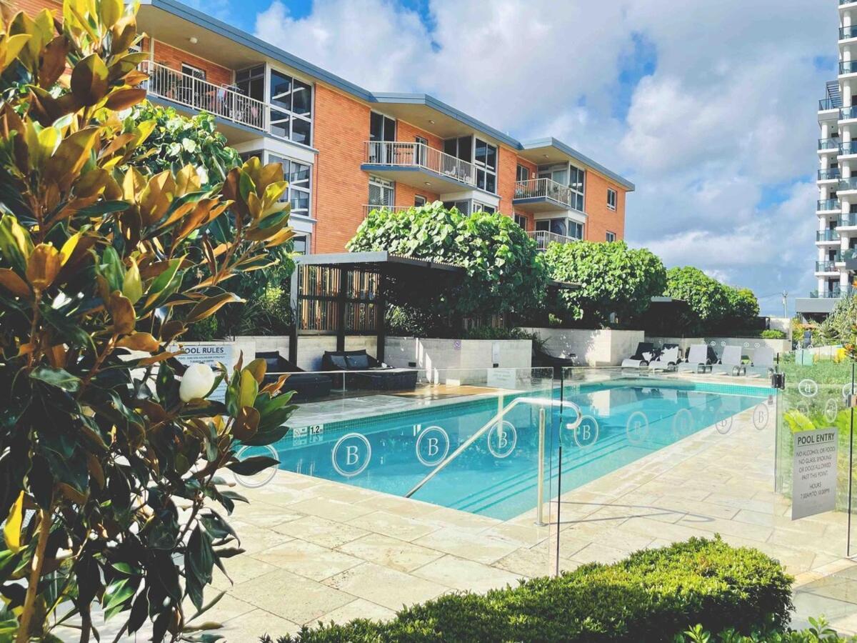 Beachfront 2 Bed At Burleigh Heads * Gold Coast
