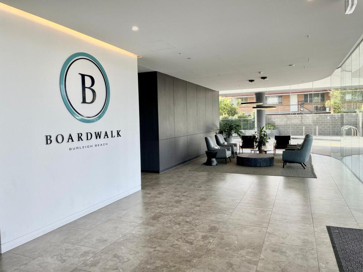 Apartment Beachfront 2 Bed At Burleigh Heads
