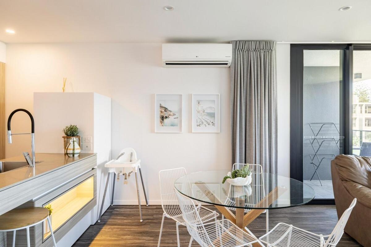 Apartment Beachfront 2 Bed At Burleigh Heads *