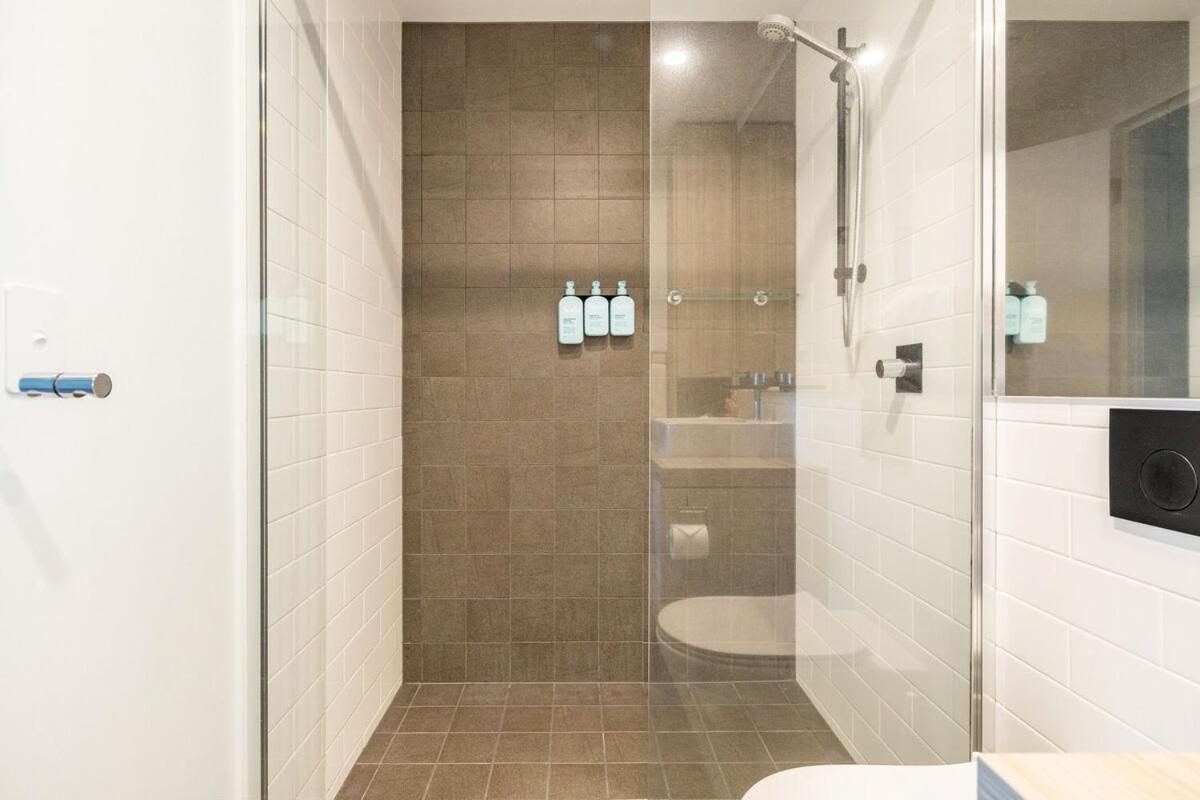 Beachfront 2 Bed At Burleigh Heads *