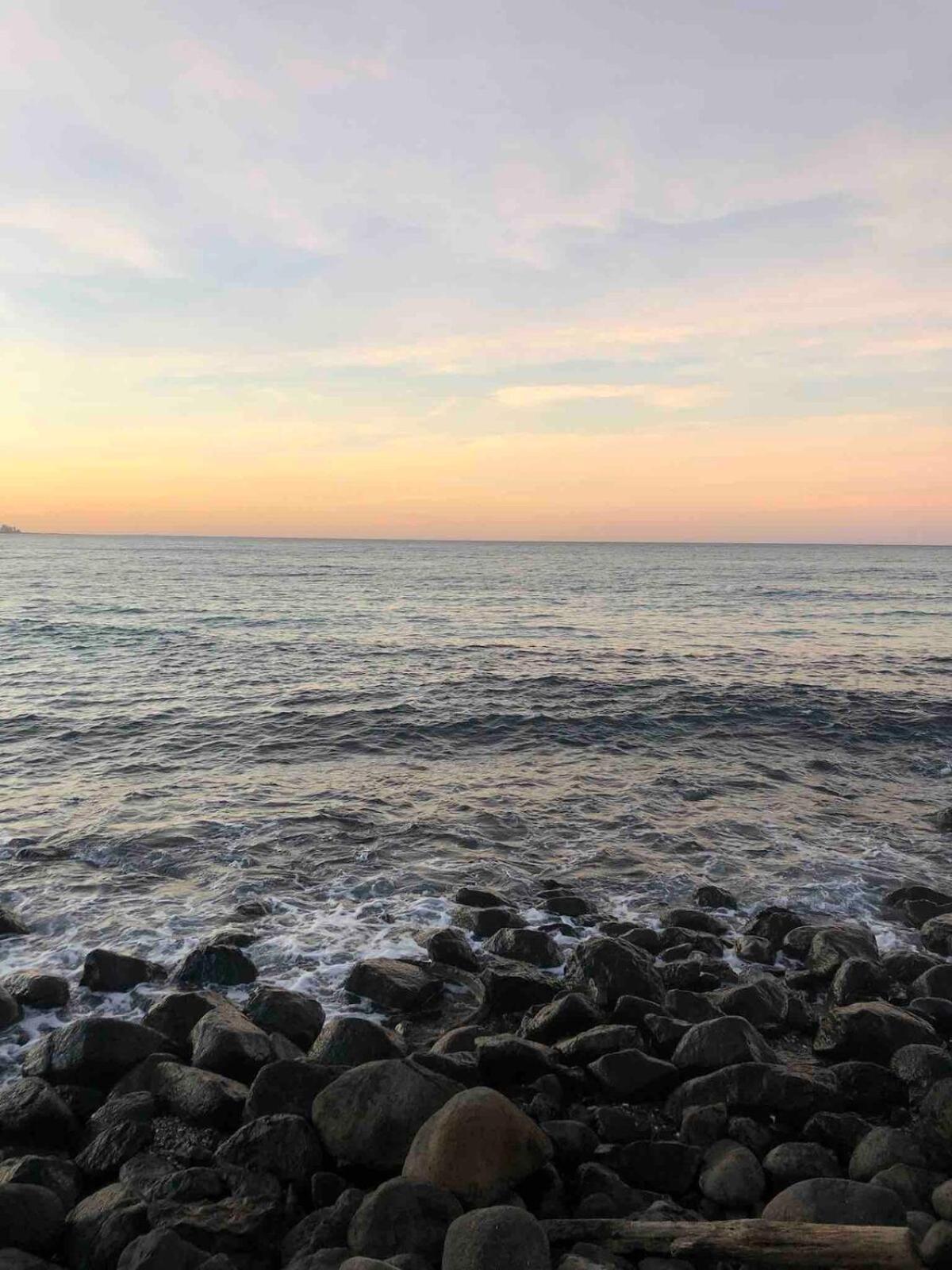Beachfront 2 Bed At Burleigh Heads Apartment