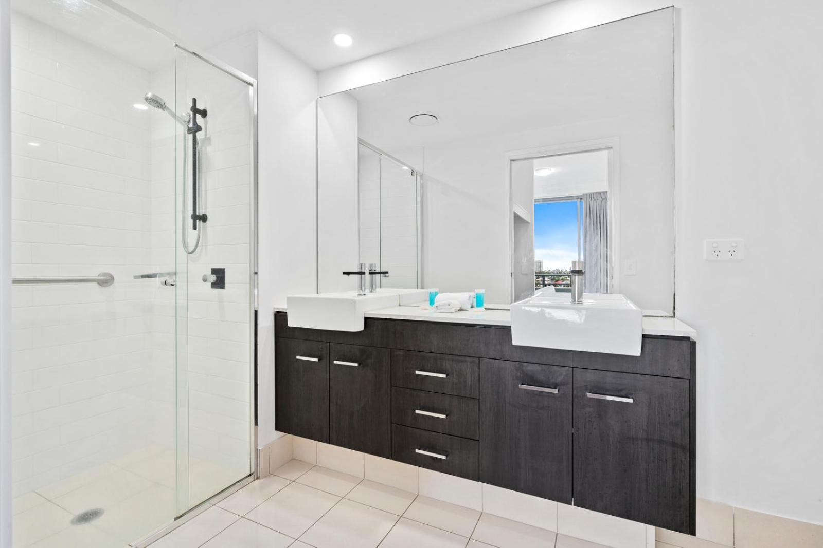 Hotel Harbour Quays Gold Coast