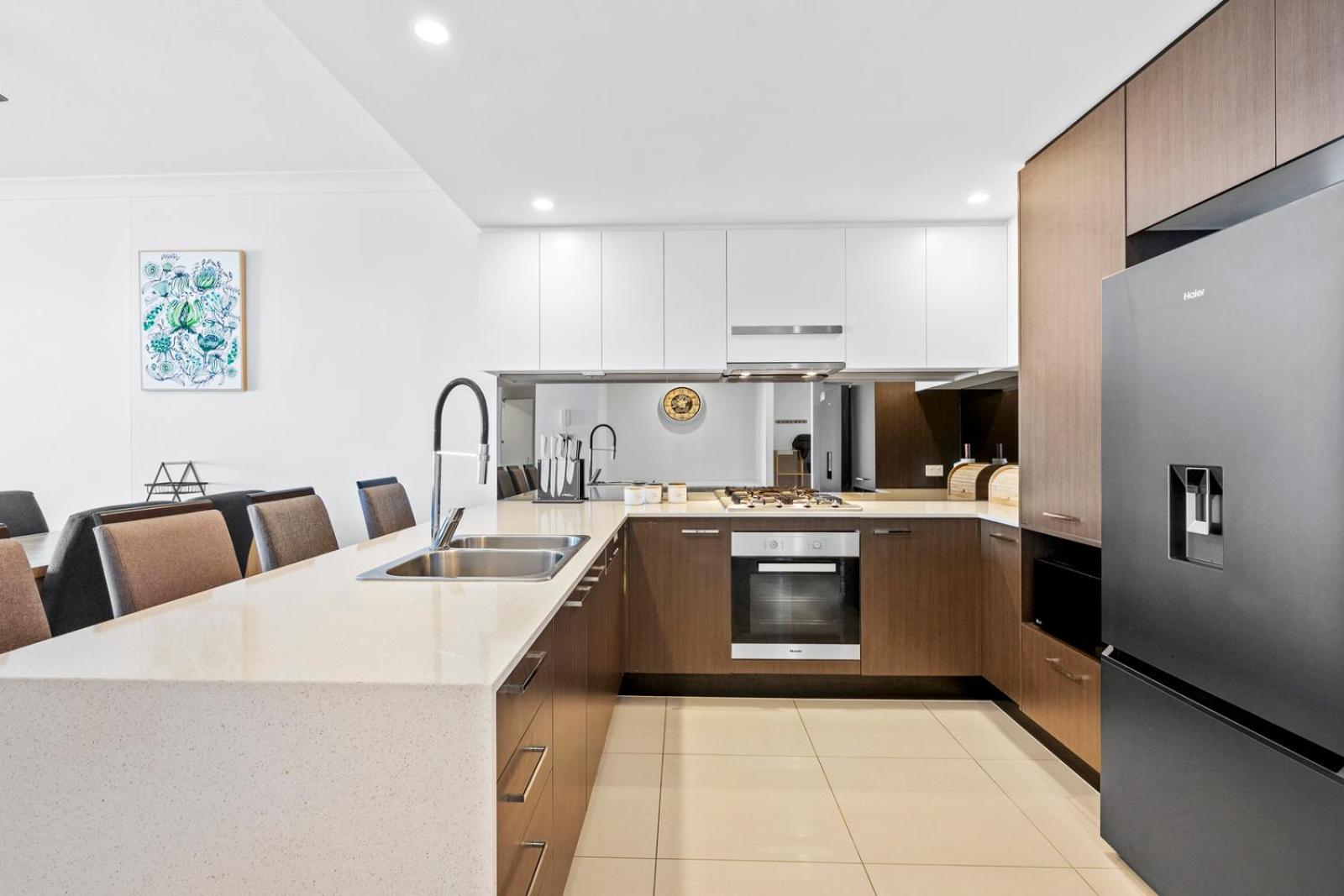 Harbour Quays 4*