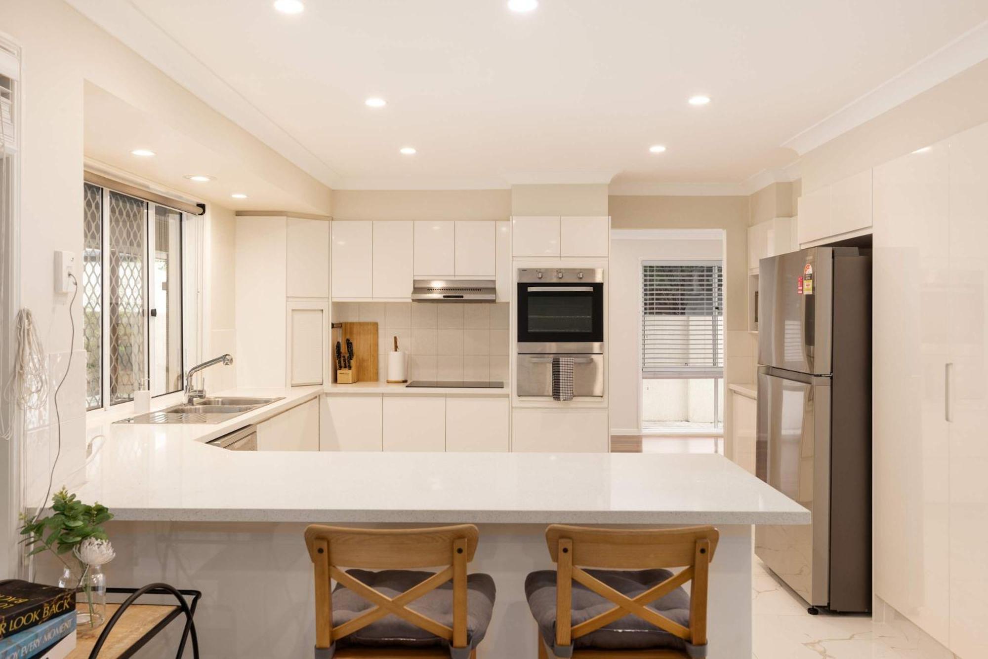 Holiday home Waterfront Retreat With Pool & Private Pontoon Gold Coast