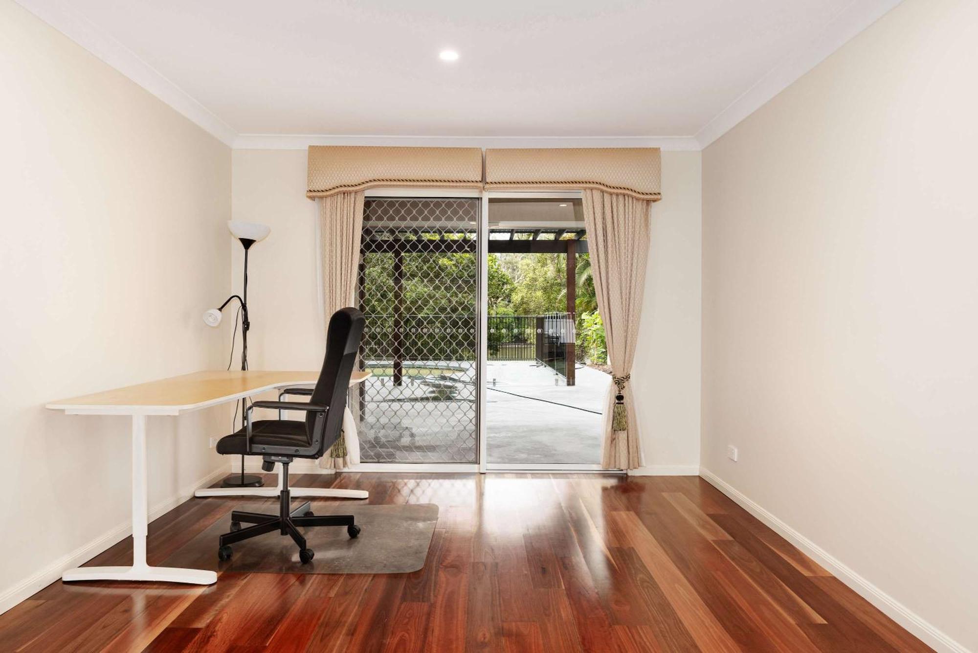 Waterfront Retreat With Pool & Private Pontoon * Gold Coast