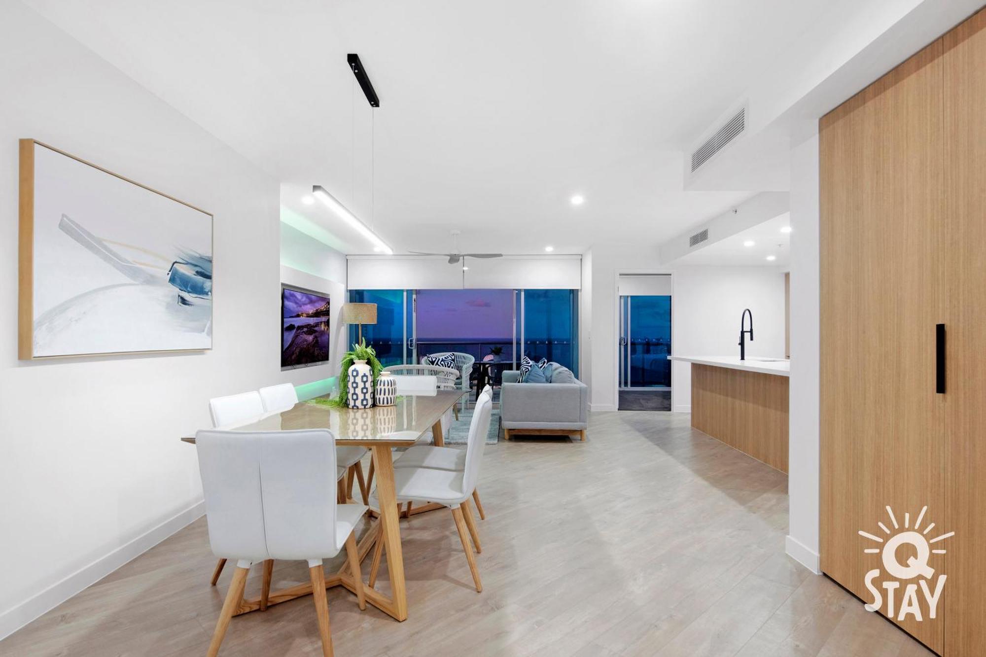 Chevron Renaissance - Qstay Gold Coast