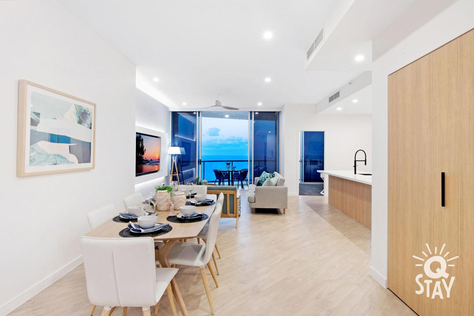 Chevron Renaissance - Qstay *