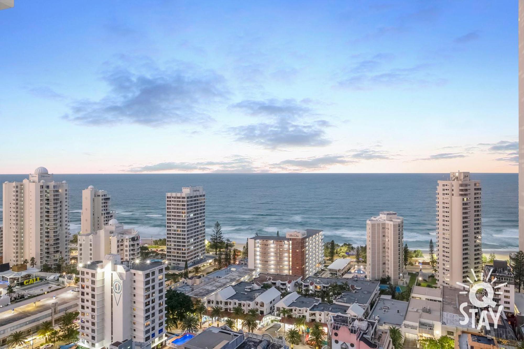 Chevron Renaissance - Qstay Apartment