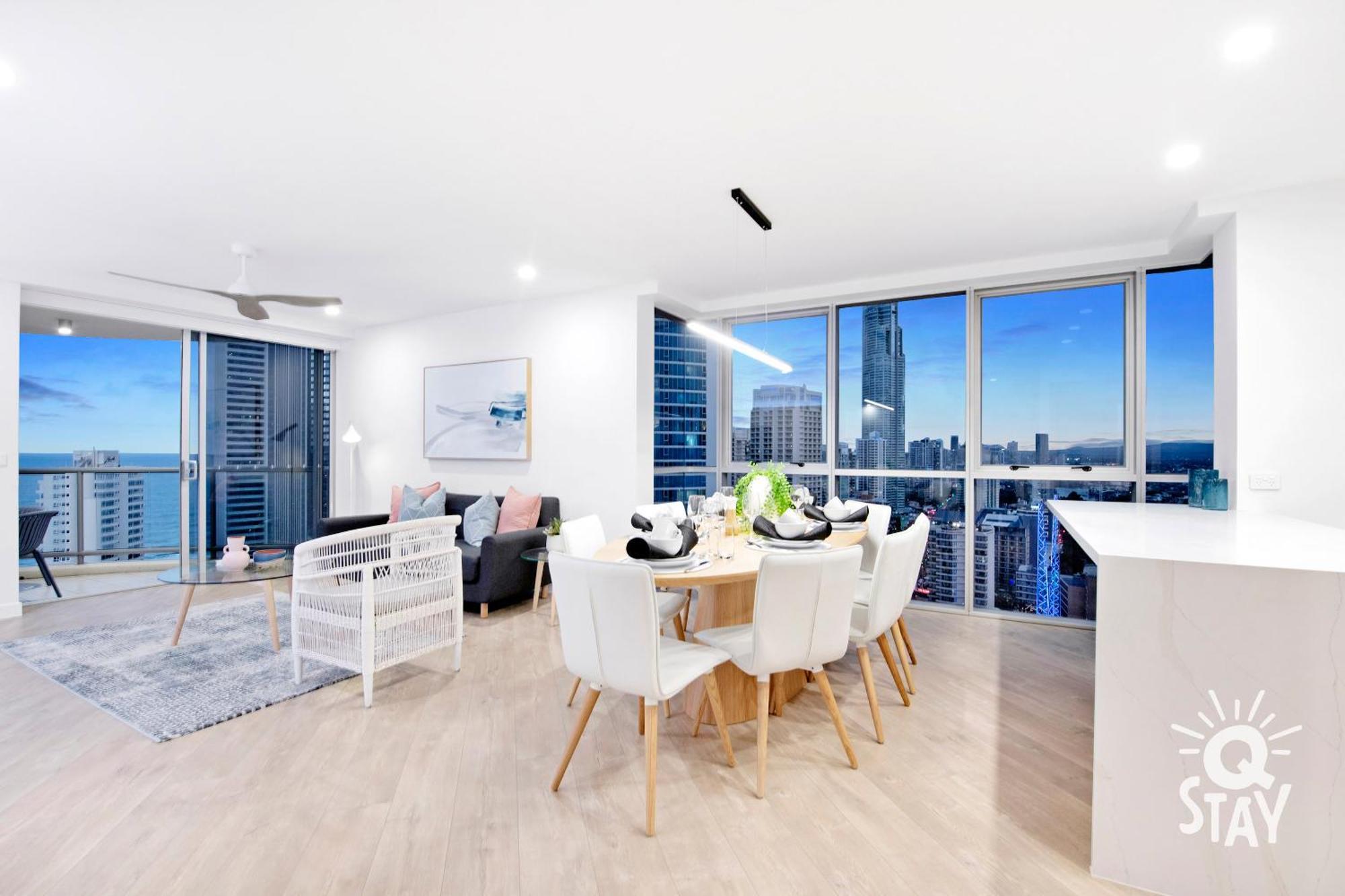 Chevron Renaissance - Qstay * Gold Coast