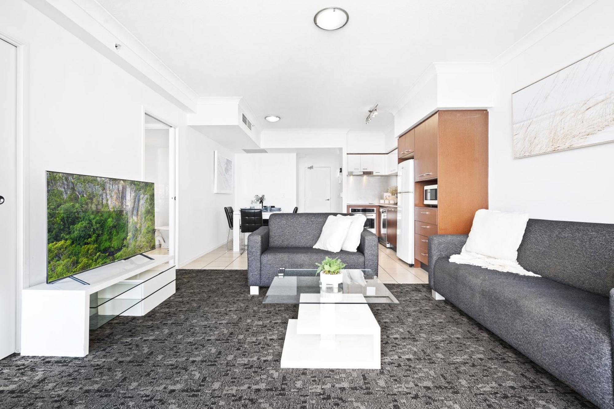 Chevron Renaissance - Qstay Apartment