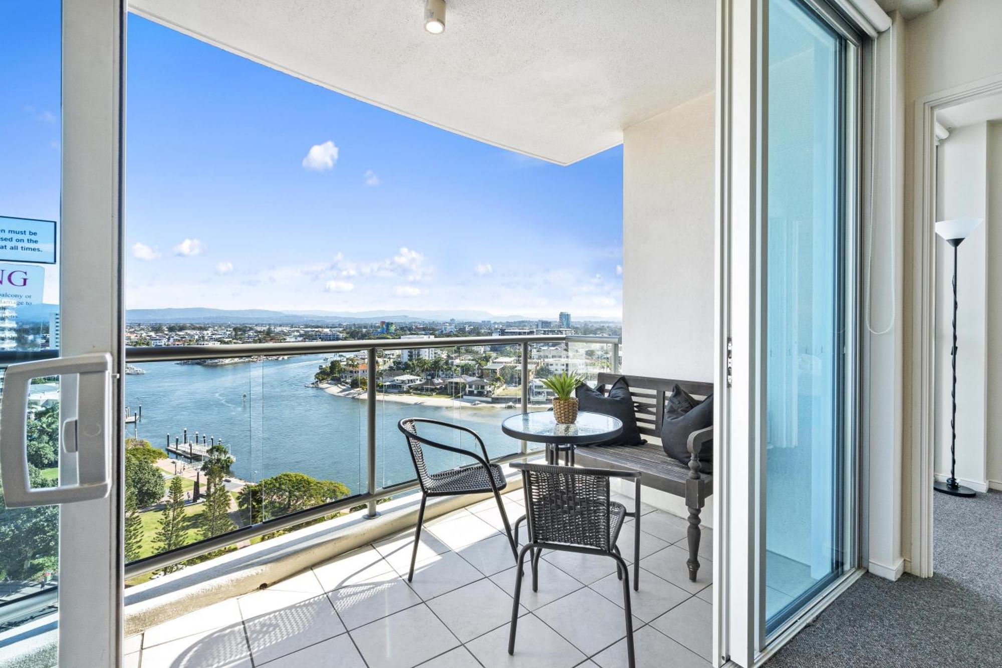 Apartment Chevron Renaissance - Qstay *