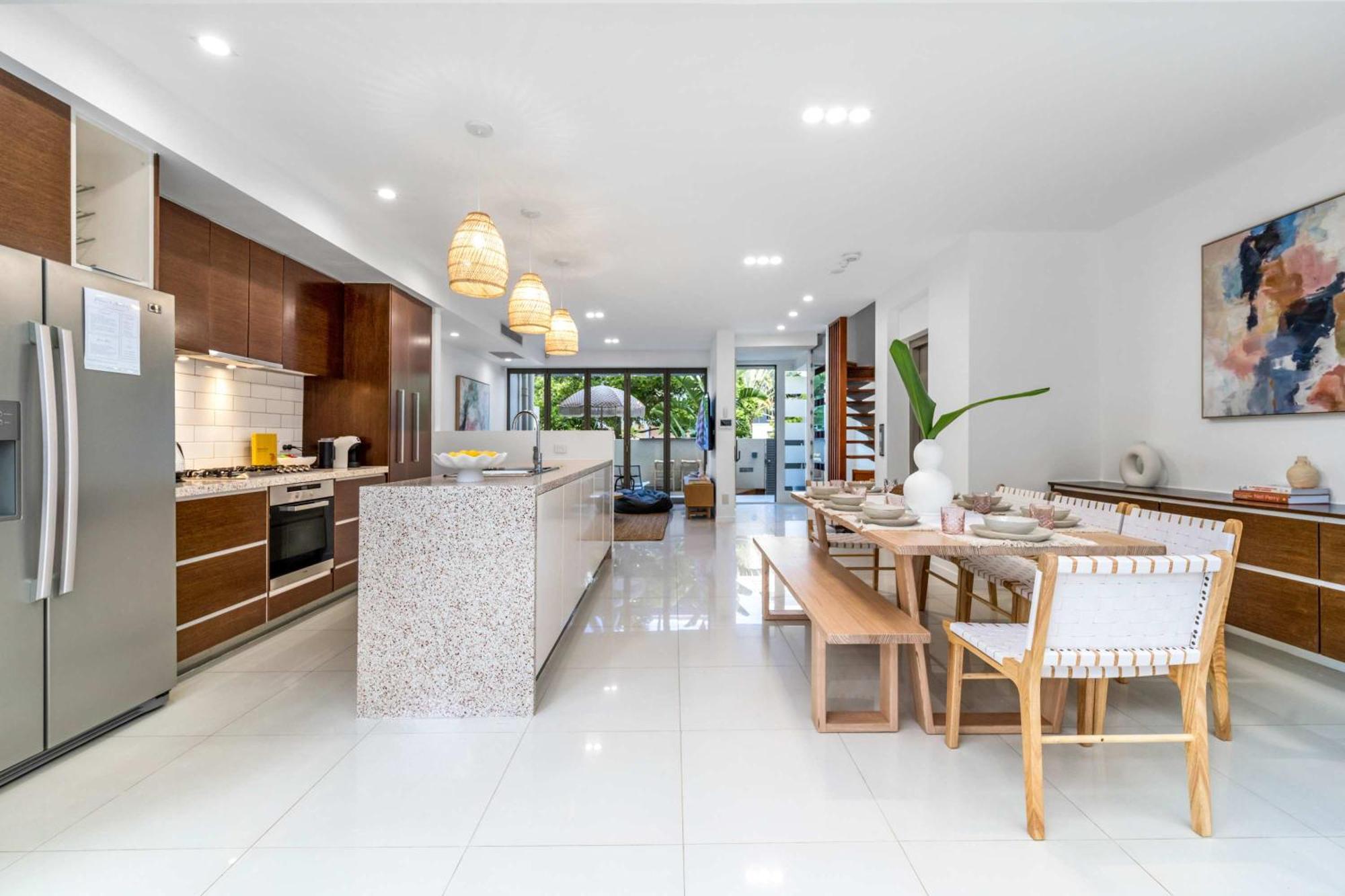 Absolute By Khove Gold Coast
