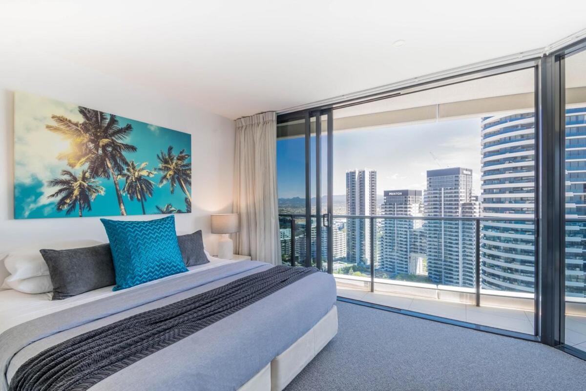 Dreams At Oracle 12301 Apartment
