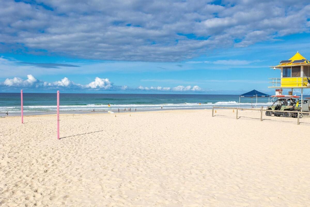 Apartment Luxury Broadbeach Escape With A Private Courtyard