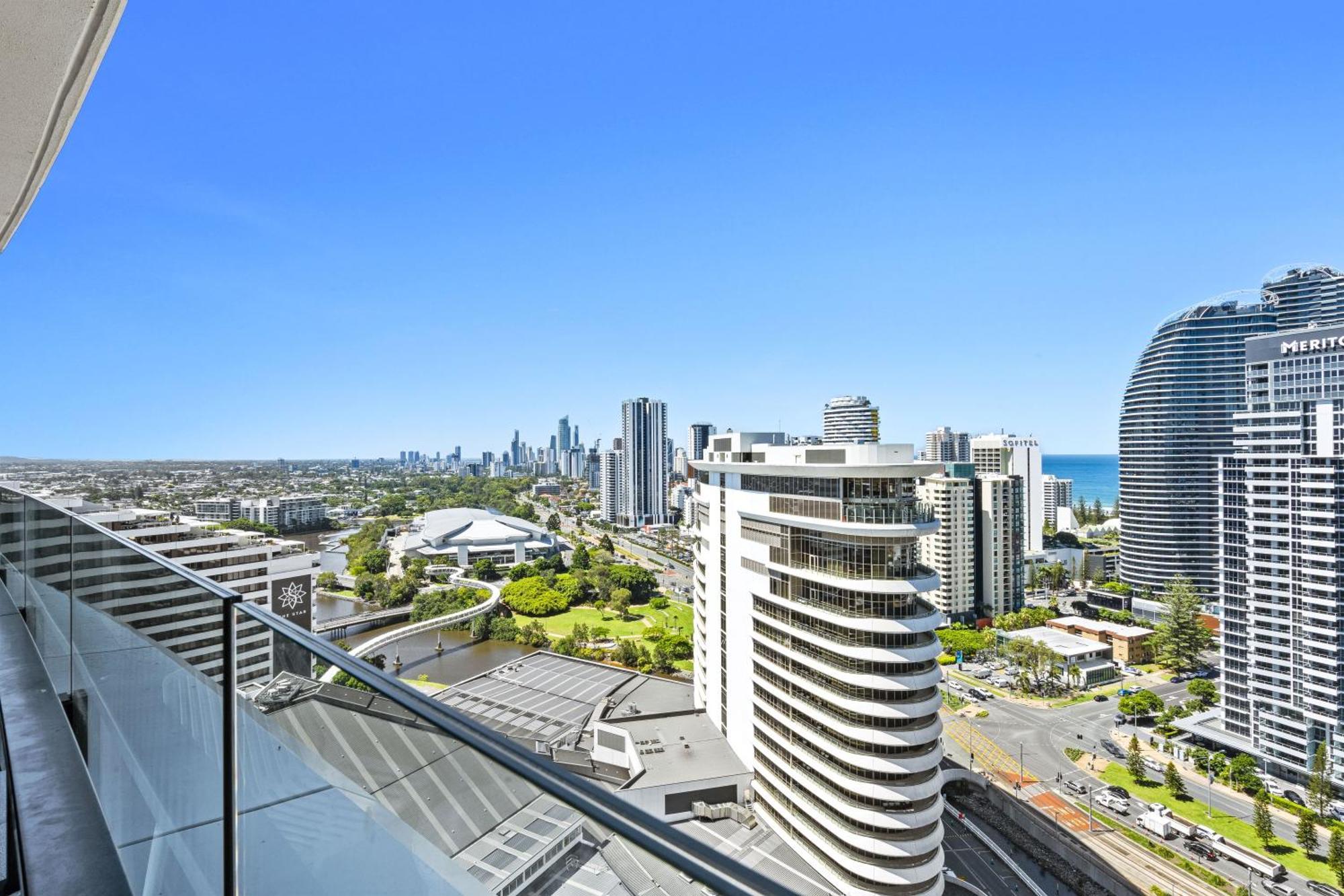 2 Bedroom 1 Bathroom Private At Casino - Paid Parking Only Apartamento