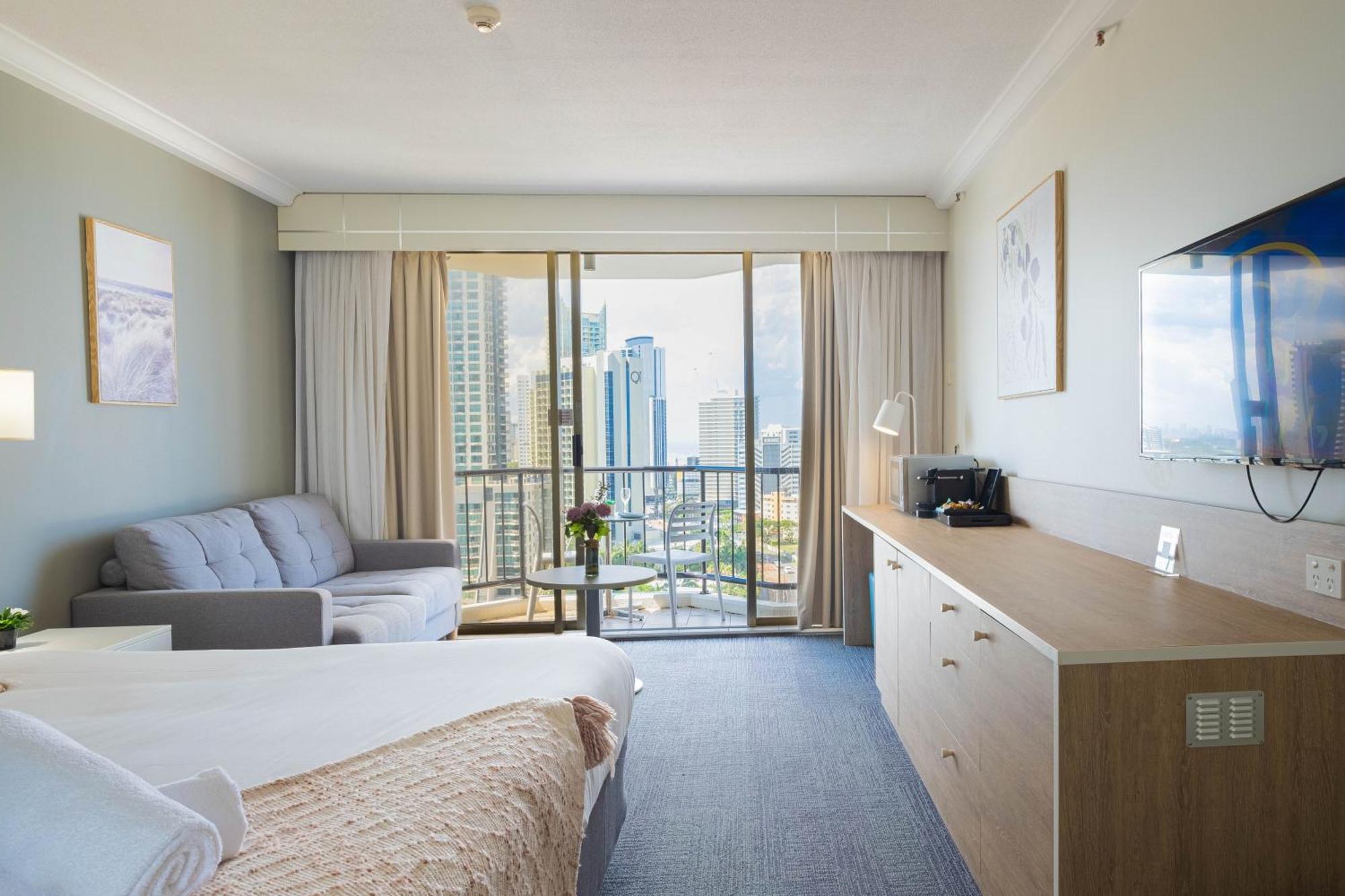 Level 22 Ocean View * Gold Coast
