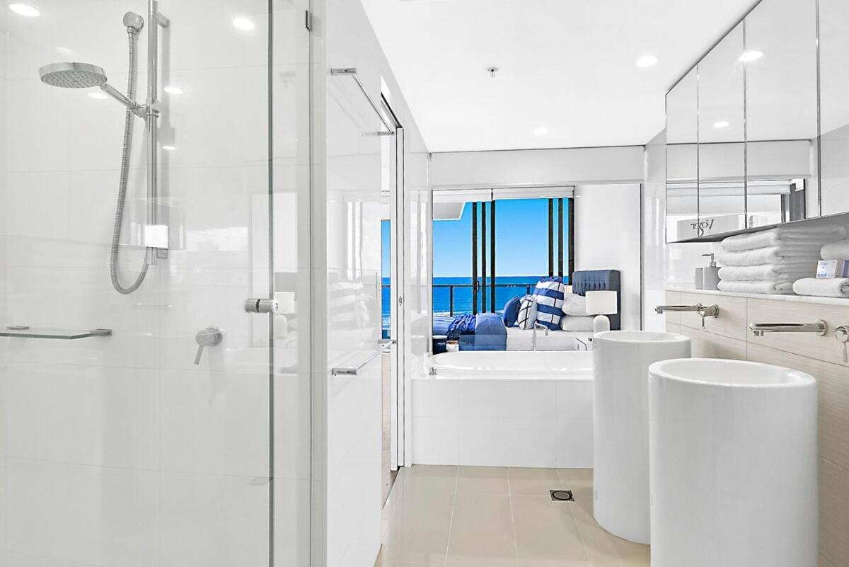 Luxe By The At Oracle 11306 Apartment