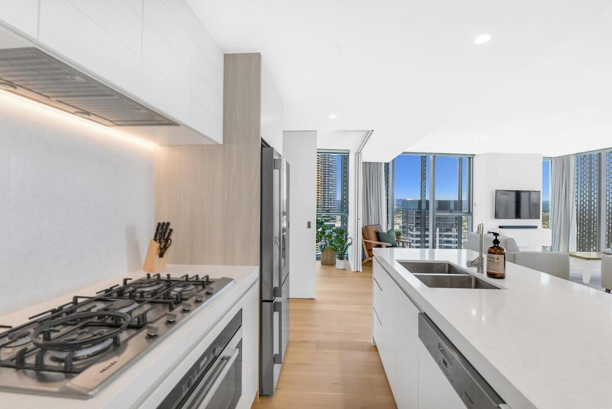 Signature L30 Ocean View * Gold Coast