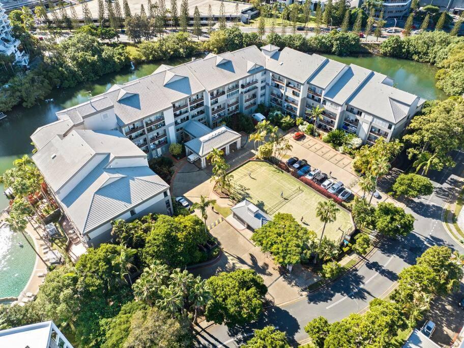 Serenity In Surfers Paradise Gold Coast