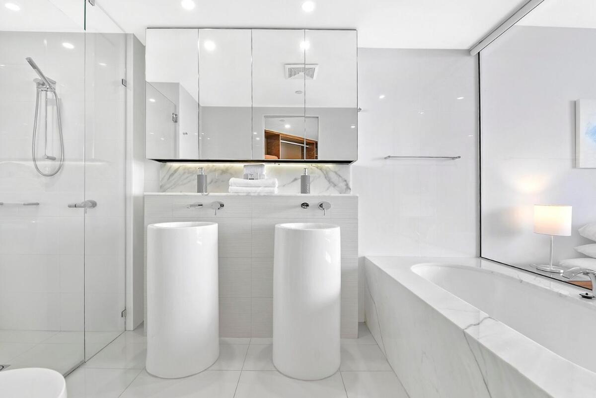 Luxe Skyhome At Oracle 14401 Gold Coast