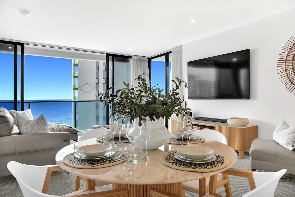 Ocean Breeze At Oracle 12103 Apartment