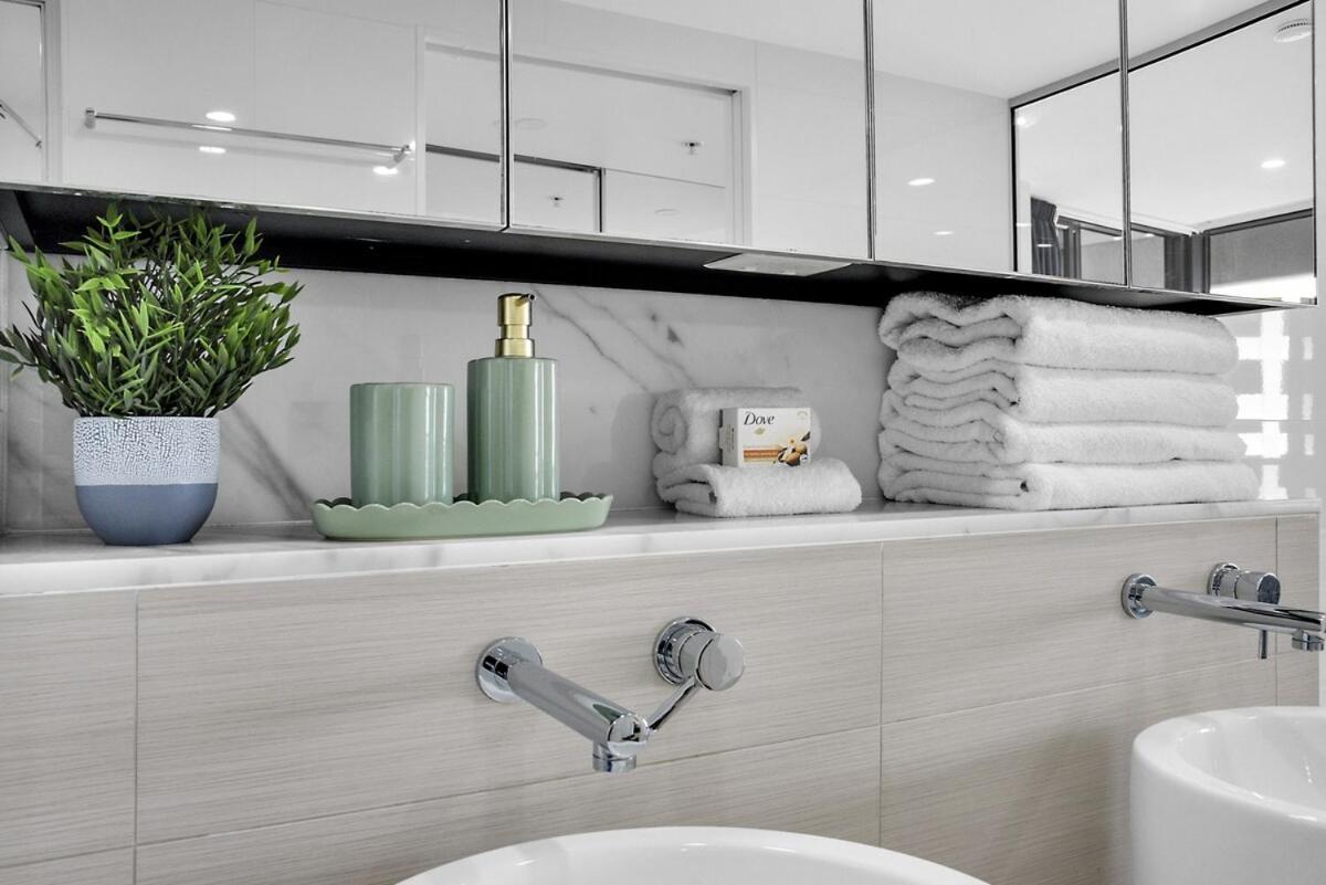 Apartment Vibe At Oracle 10504 *