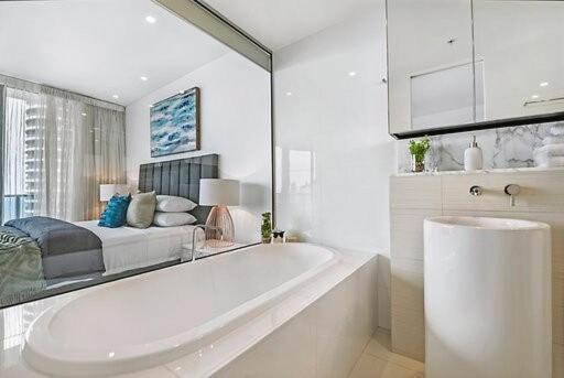 Ocean Wow At Oracle 22805 Apartment
