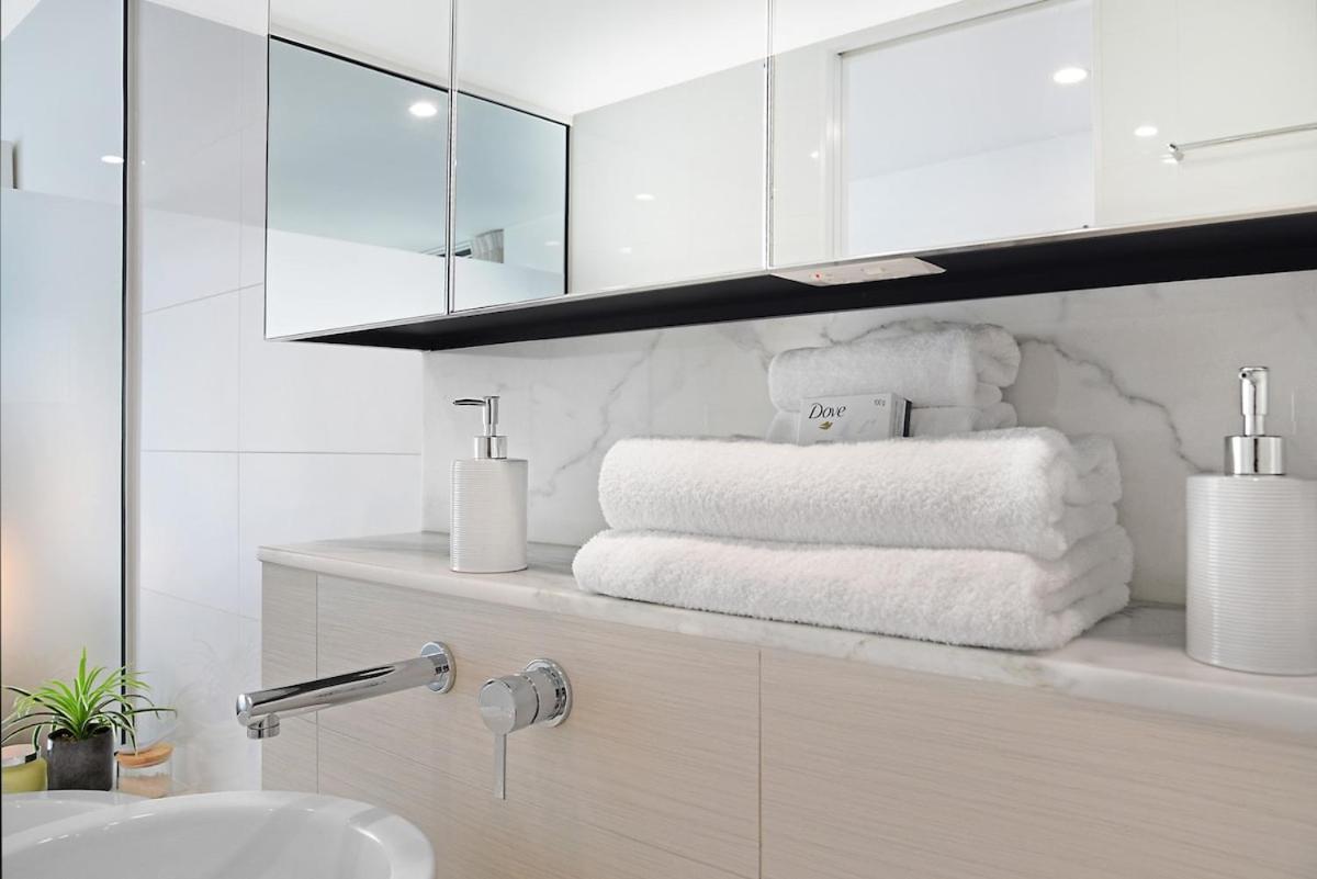 Perfection At Oracle 22103 Apartment